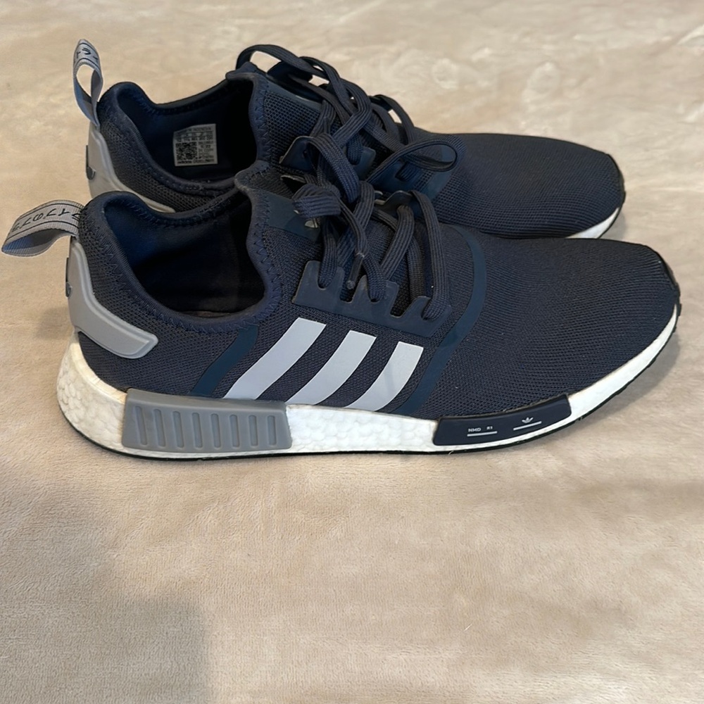 Men’s Adidas NMD R1